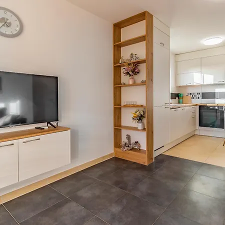 Verena Apartment *