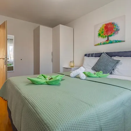 Apartment Verena *